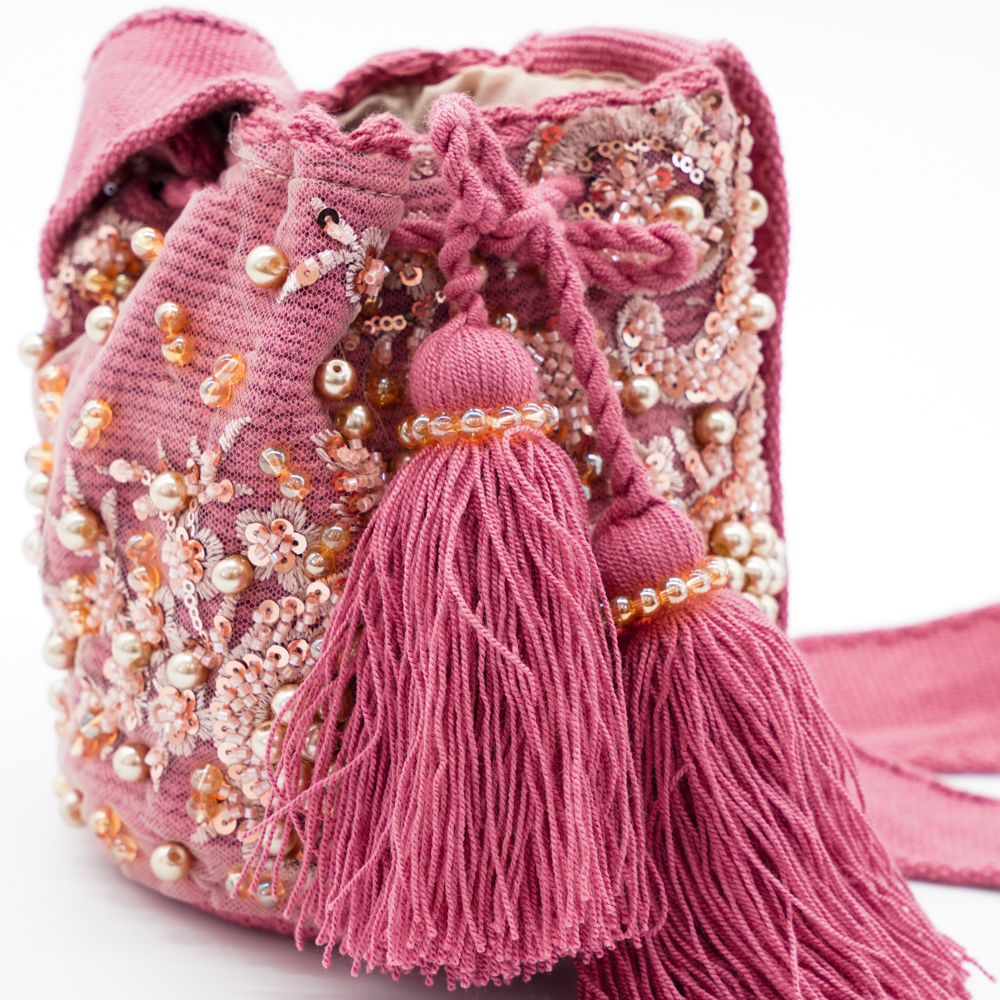 Mochila macramé fuscia
