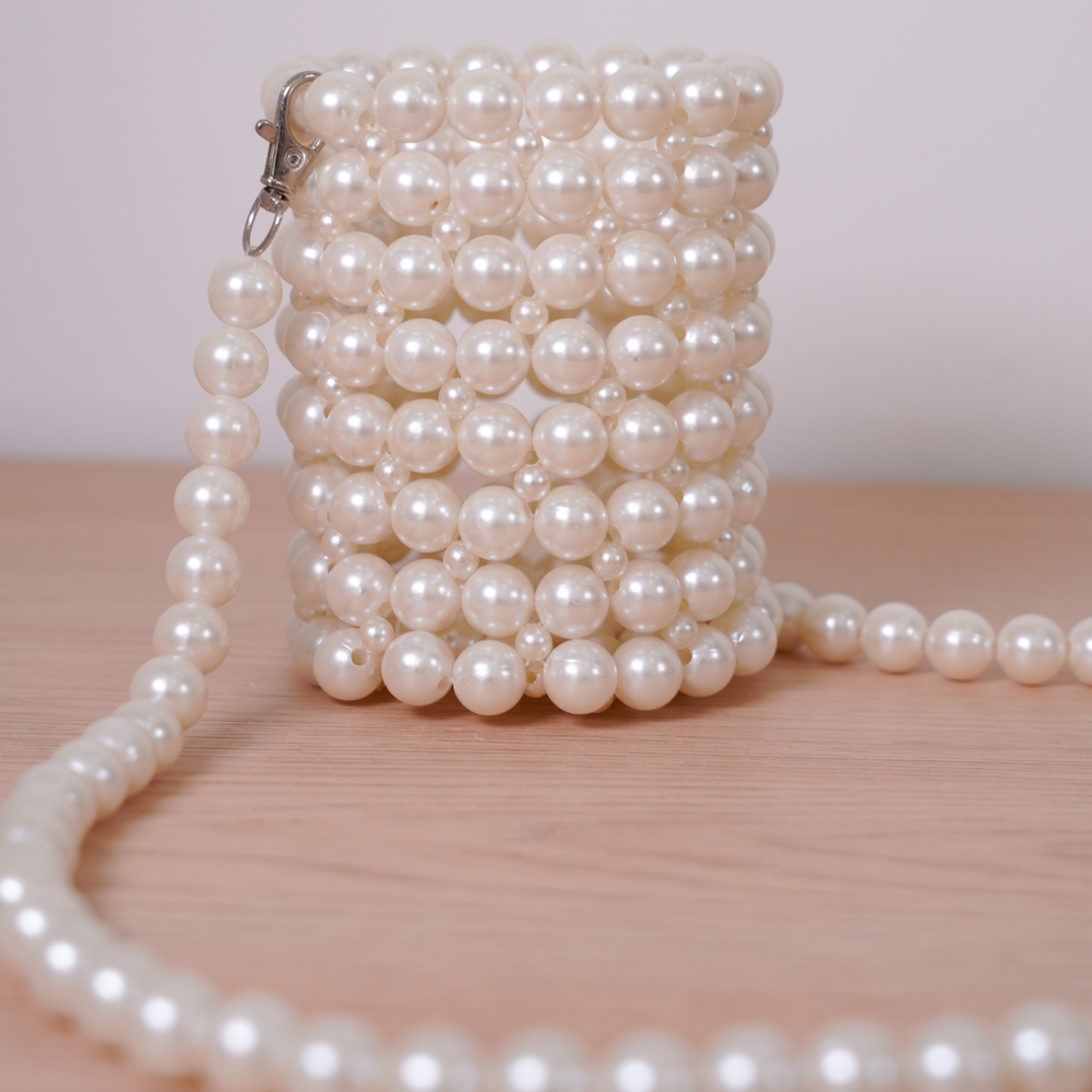 Bolso pequeño de perlas